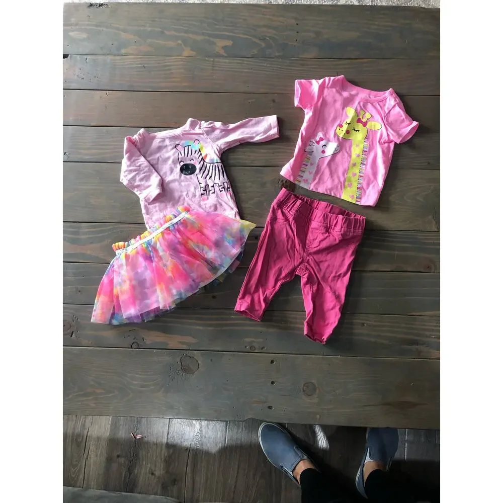 39 piece baby girls Carters clothes size 3 months